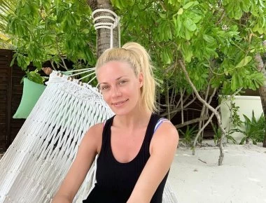 Ζέτα Μακρυπούλια: Έτσι είναι πραγματικά το κορμί της χωρίς ρετούς! (βίντεο)